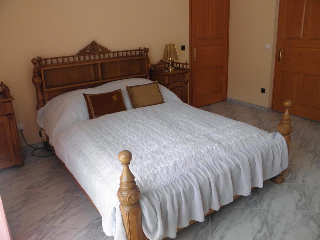 Kristaly Apartman Bed & Breakfast Heviz Exterior photo