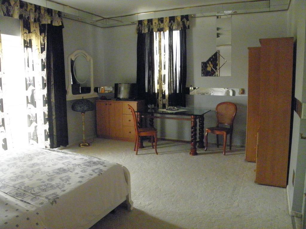 Kristaly Apartman Bed & Breakfast Heviz Exterior photo